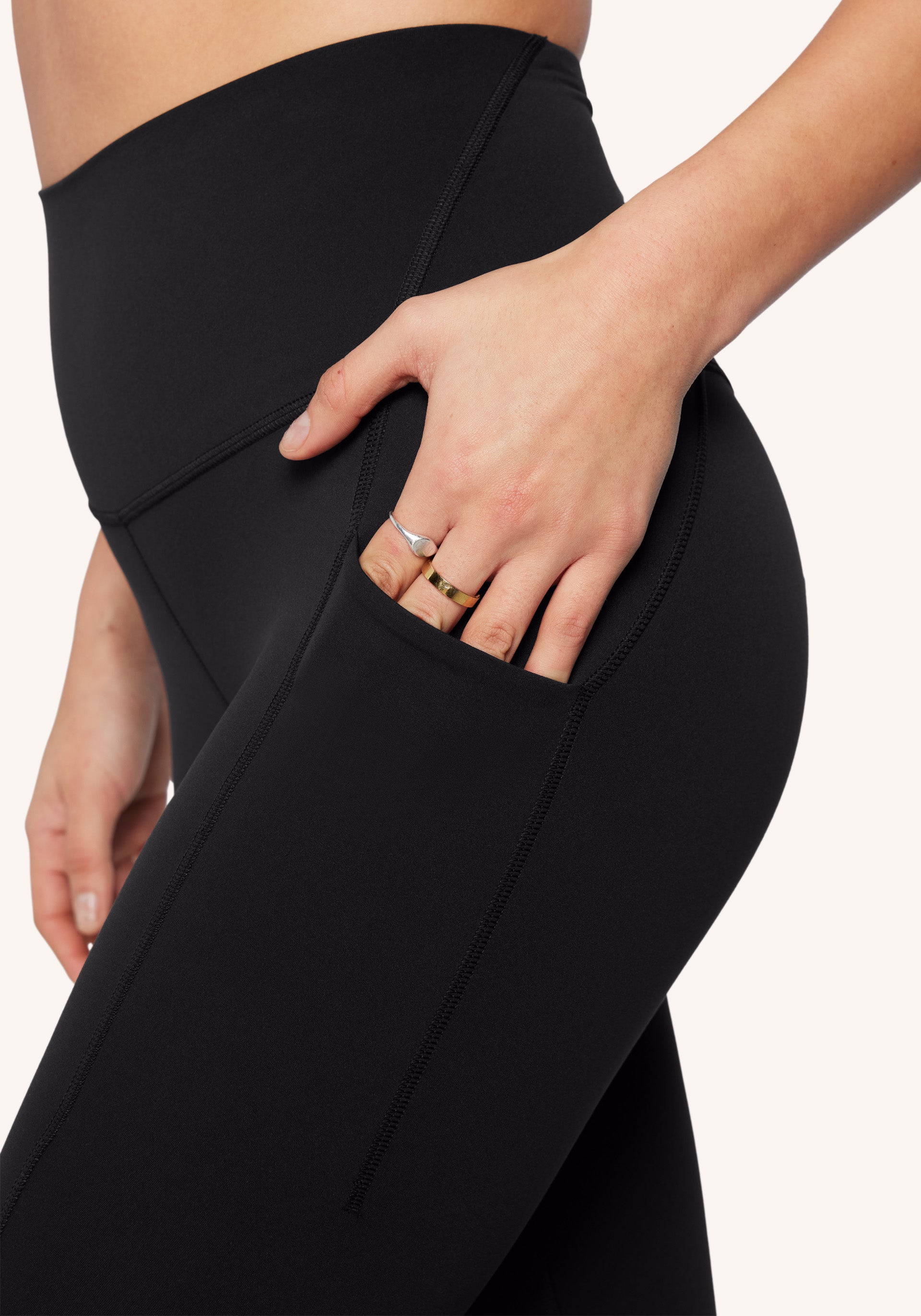 Lululemon selling athletica Align Pant 25” Pocket Black