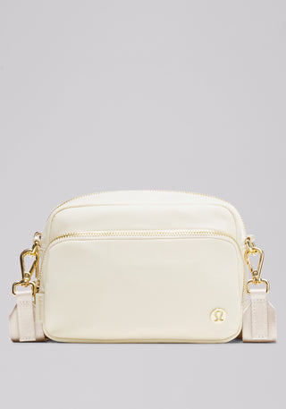 Everywhere Crossbody Bag 2L | Metal Hardware