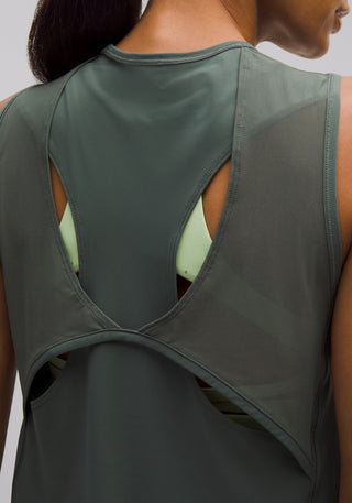 Sculpt Cropped Cross-Vent Tank Top