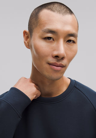 Smooth Spacer Classic-Fit Crew